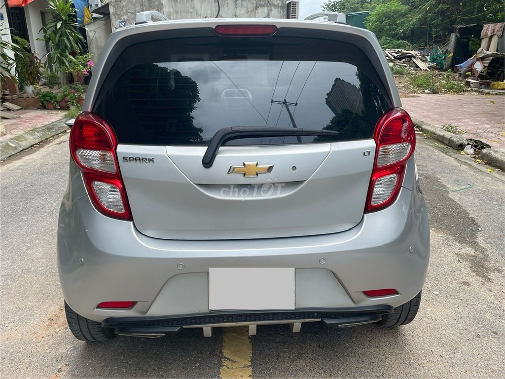 Chevrolet Spark 2018 - ảnh 4