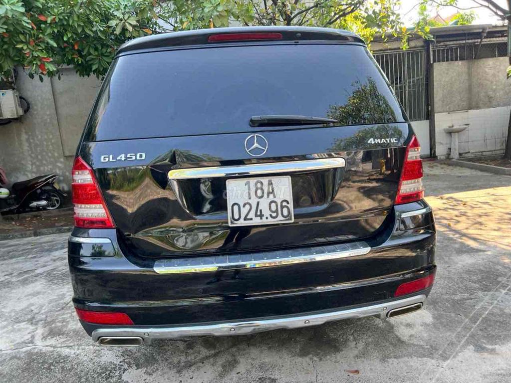 Mercedes-Benz 2011 - ảnh 2