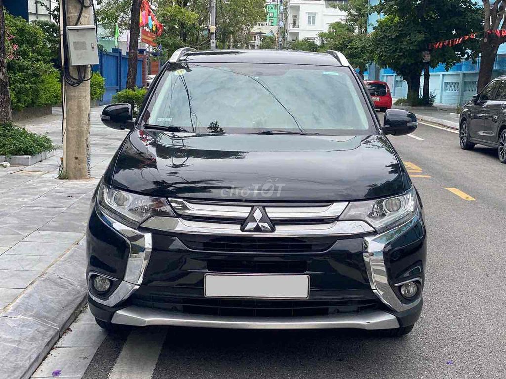 Mitsubishi Outlander 2.0 CVT 2019 - ảnh 1