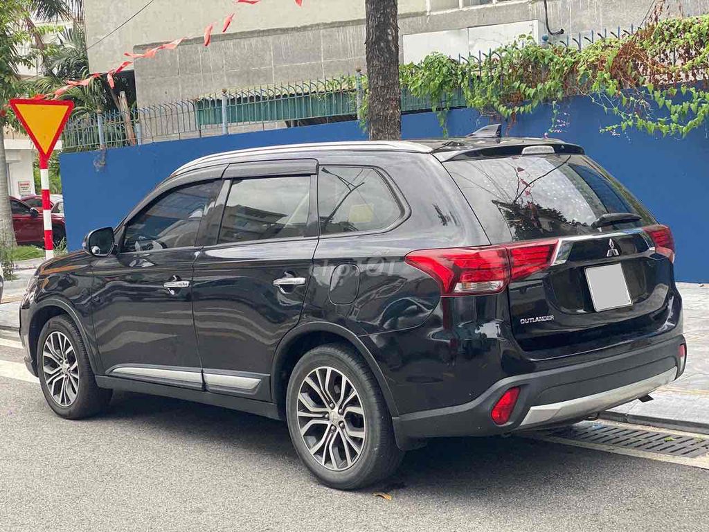 Mitsubishi Outlander 2.0 CVT 2019 - ảnh 3