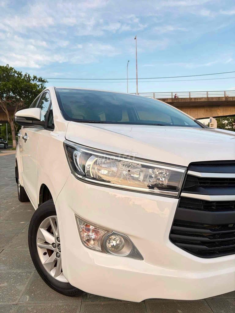Toyota Innova 2.0E 2017 - ảnh 5
