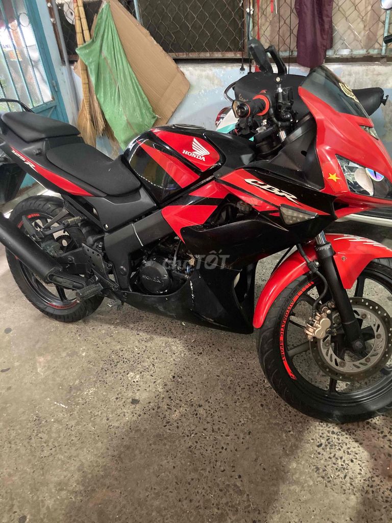 Honda CBR 2010 - ảnh 1