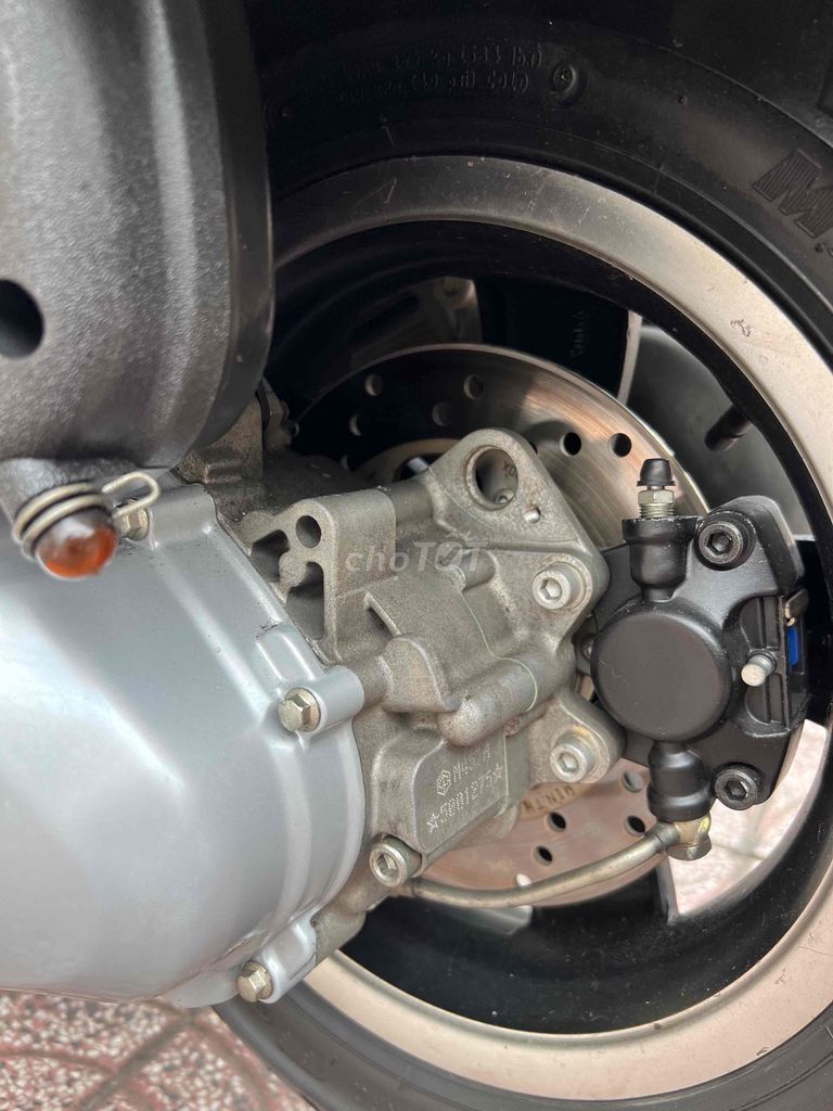 Piaggio Vespa 2013 - ảnh 3