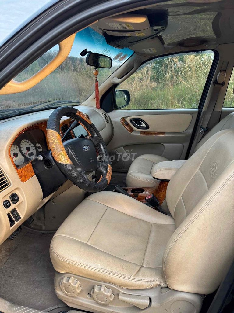 Ford Escape - ảnh 3