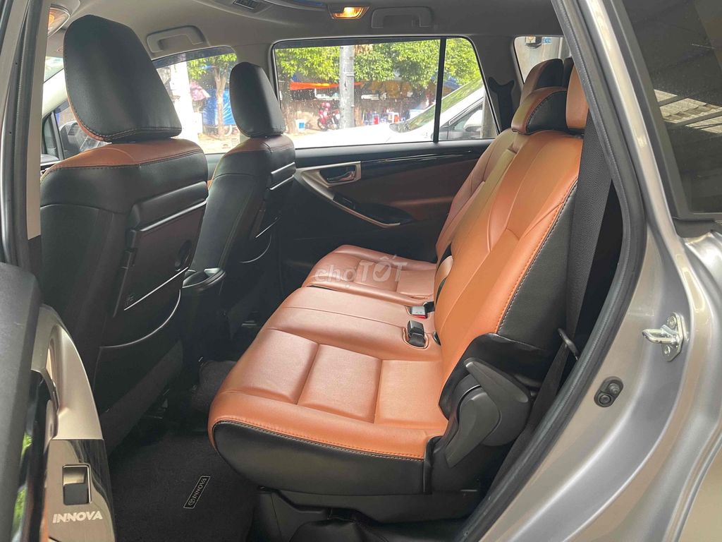 Toyota Innova 2.0G 2019 - ảnh 4