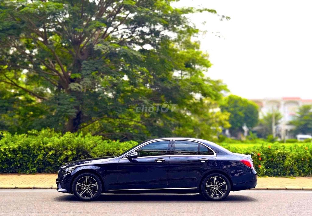 Mercedes-Benz 2020 - ảnh 3