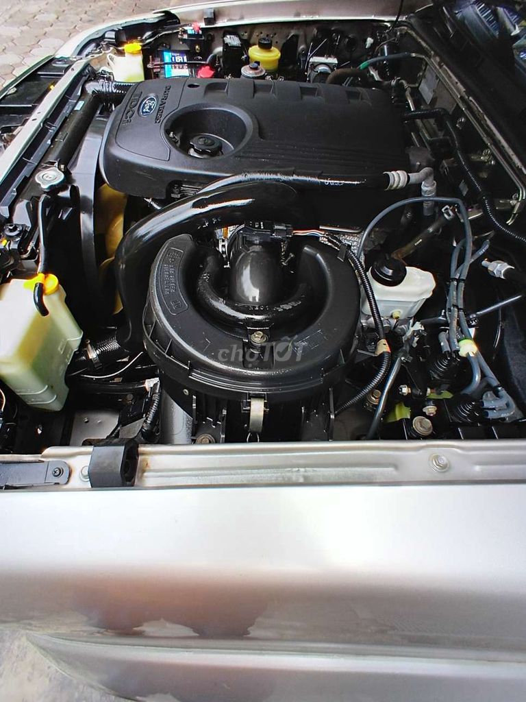 Ford Everest 2010 - ảnh 1