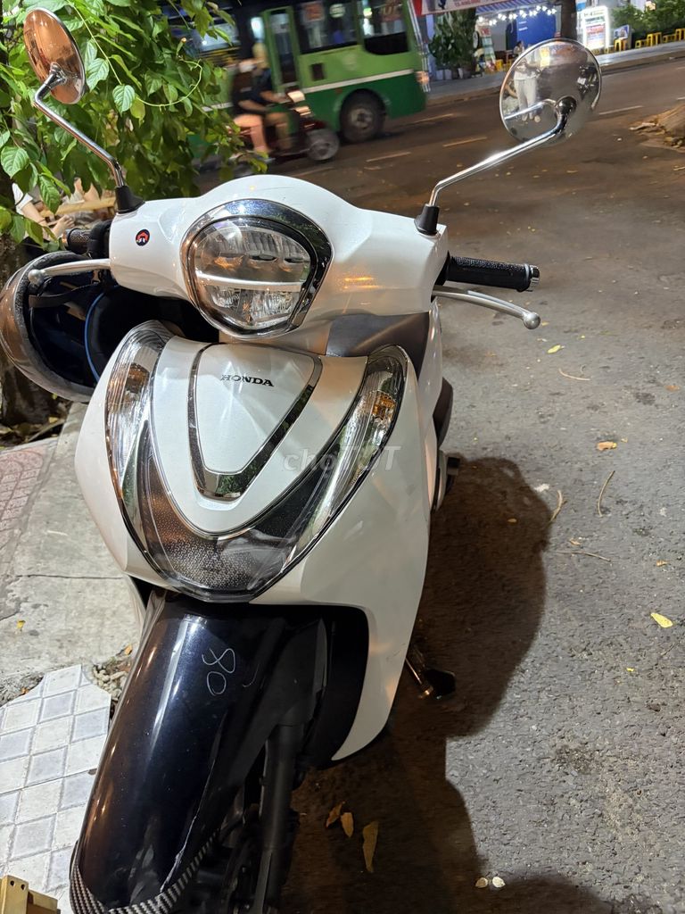 Honda SH Mode 2023 - ảnh 1