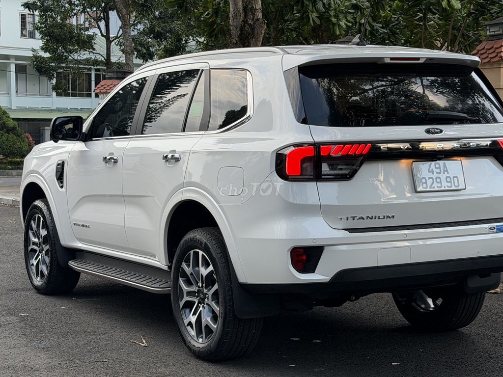 Ford Everest 2025 - ảnh 3