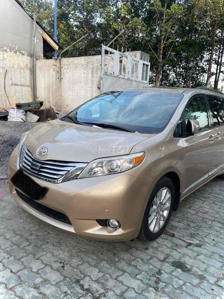 Toyota Sienna 2010 - ảnh 1