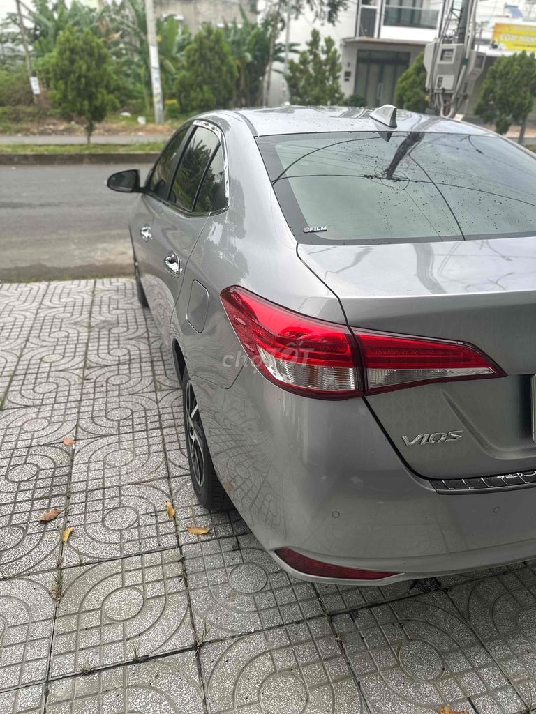 Toyota Vios - ảnh 5