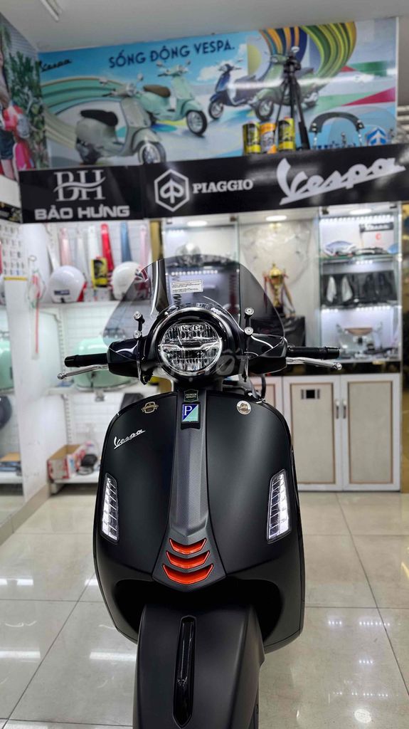 Piaggio Vespa 2024 - ảnh 1