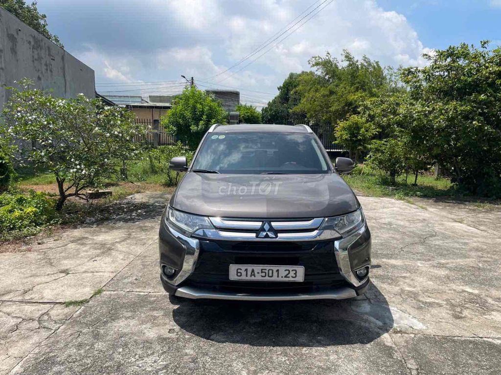 Mitsubishi Outlander 2019 - ảnh 2