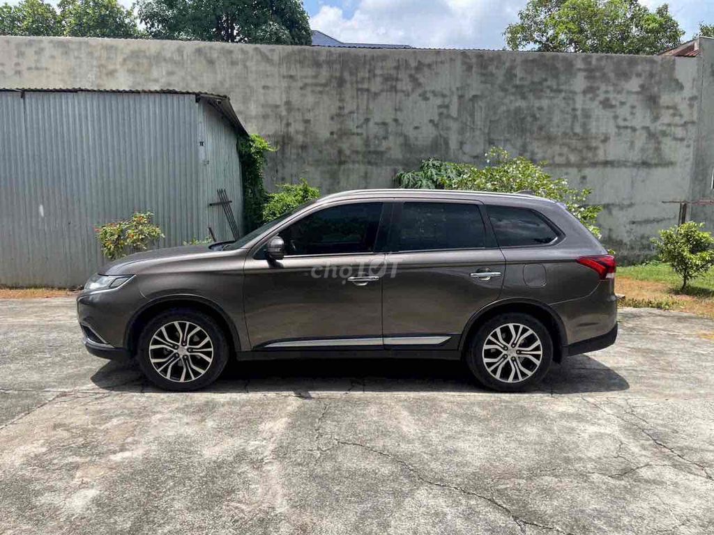 Mitsubishi Outlander 2019 - ảnh 4