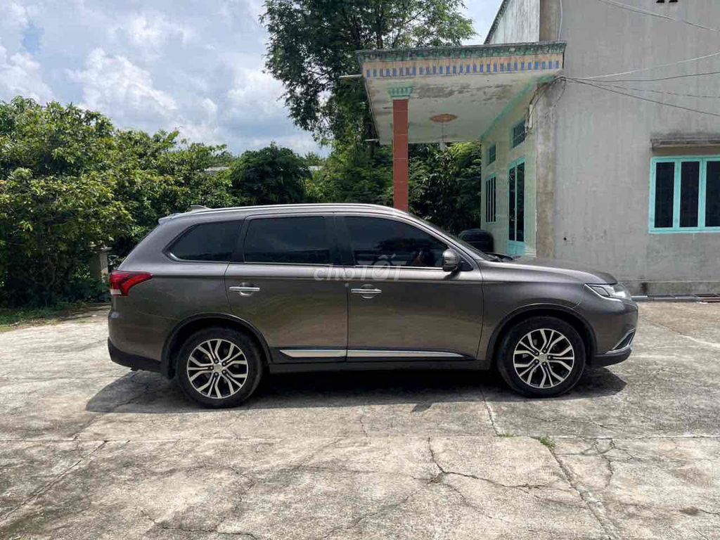 Mitsubishi Outlander 2019 - ảnh 5