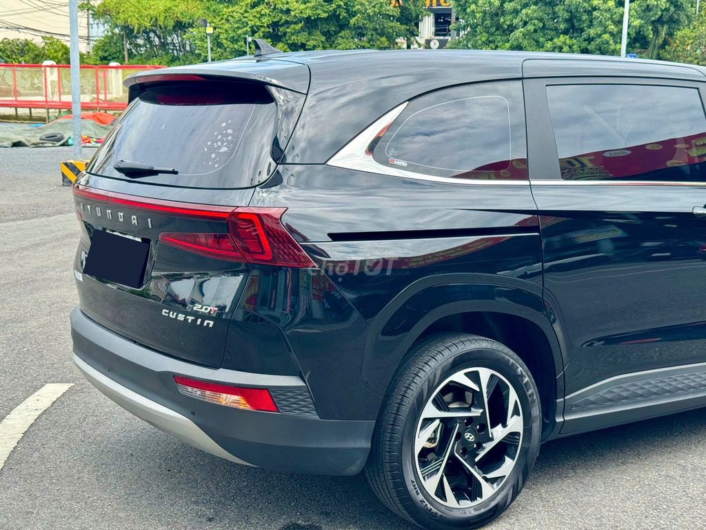 Hyundai Custin 2024 - ảnh 2