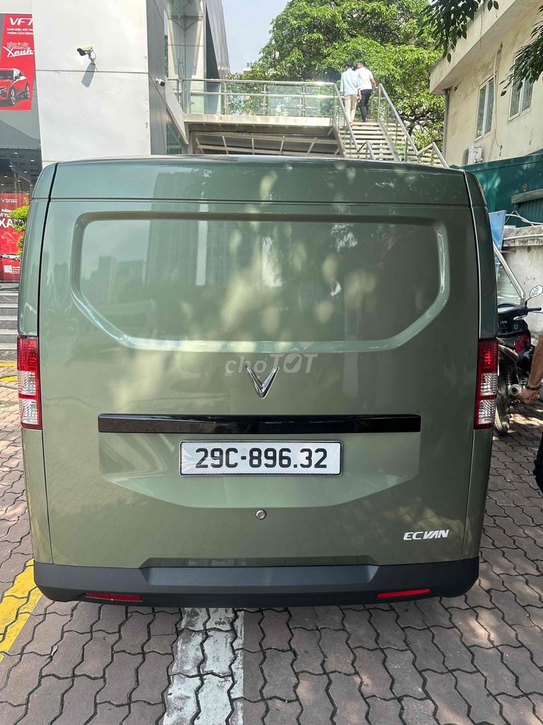 VinFast EC VAN 2026 - ảnh 1