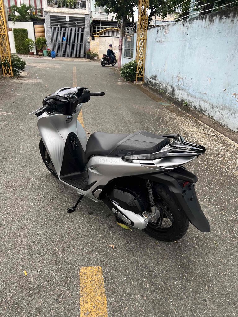 Honda SH 2023 - ảnh 4