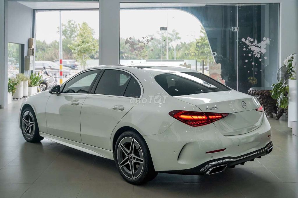 Mercedes-Benz 2023 - ảnh 5