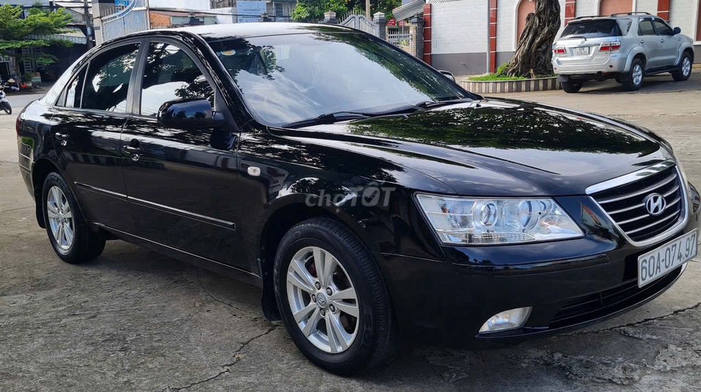 Hyundai 2009 - ảnh 2