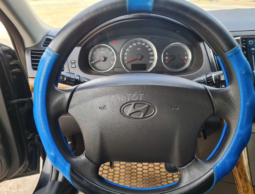 Hyundai 2009 - ảnh 3