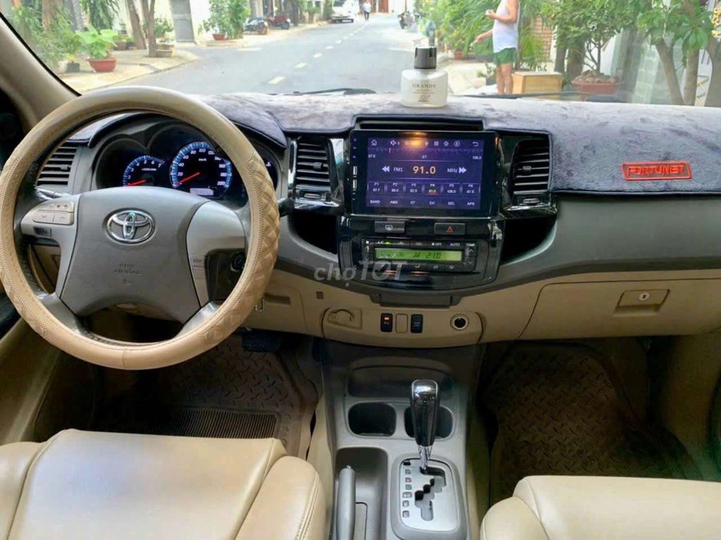 Toyota Fortuner 2012 - ảnh 5