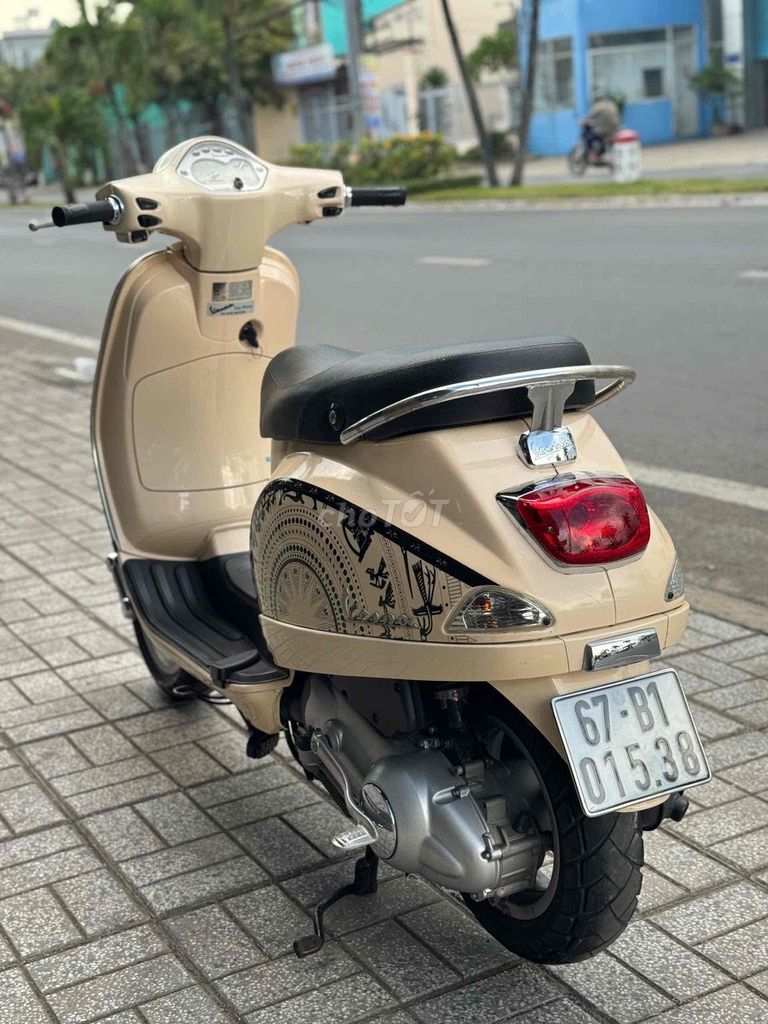 Piaggio Vespa 2011 - ảnh 4