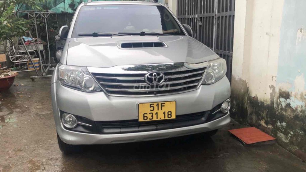 Toyota Fortuner - ảnh 1