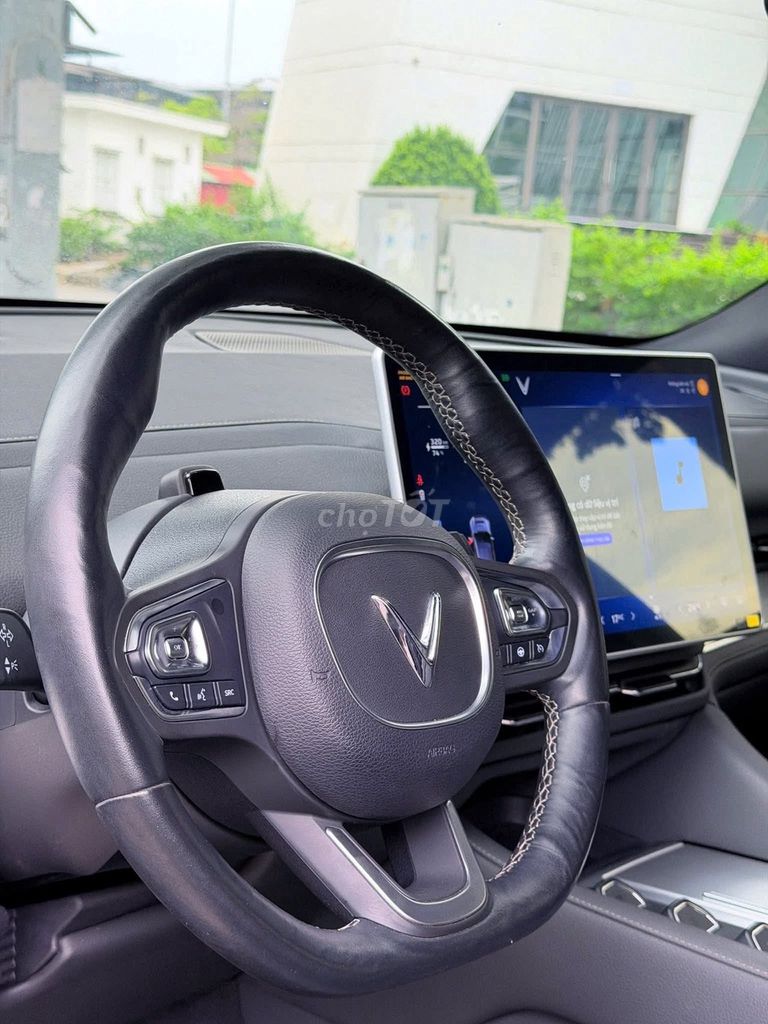 VinFast VF9 2023 - ảnh 2