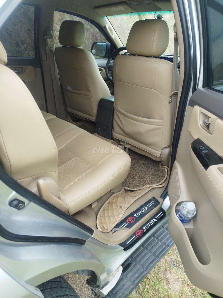 Toyota Fortuner 2012 - ảnh 4