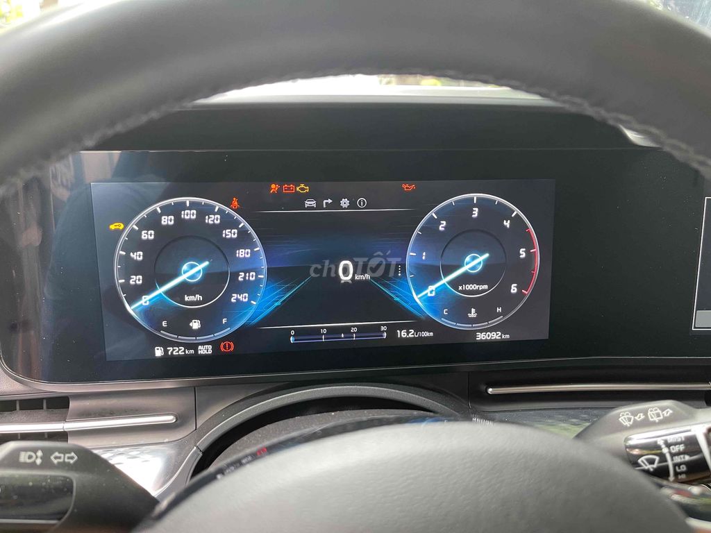 Kia Carnival - ảnh 2