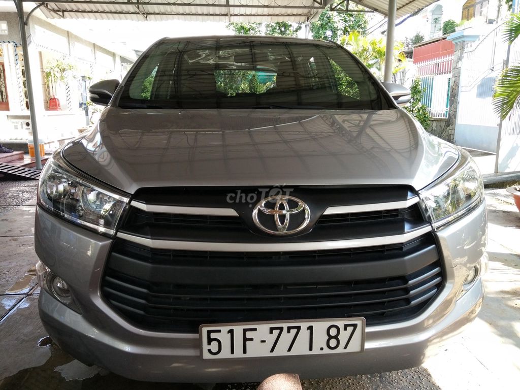 Toyota Innova - ảnh 3
