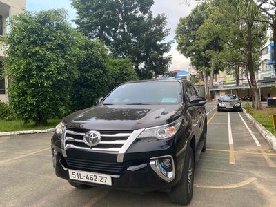 Toyota Fortuner - ảnh 1