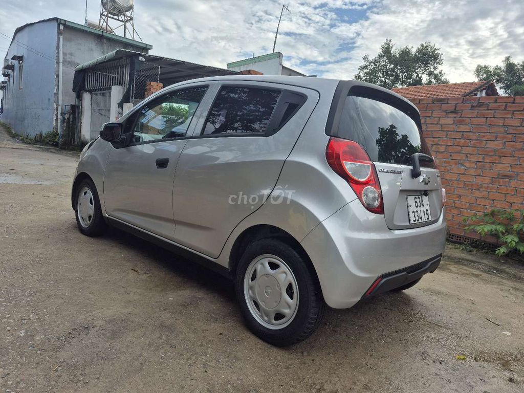 Chevrolet Spark - ảnh 3