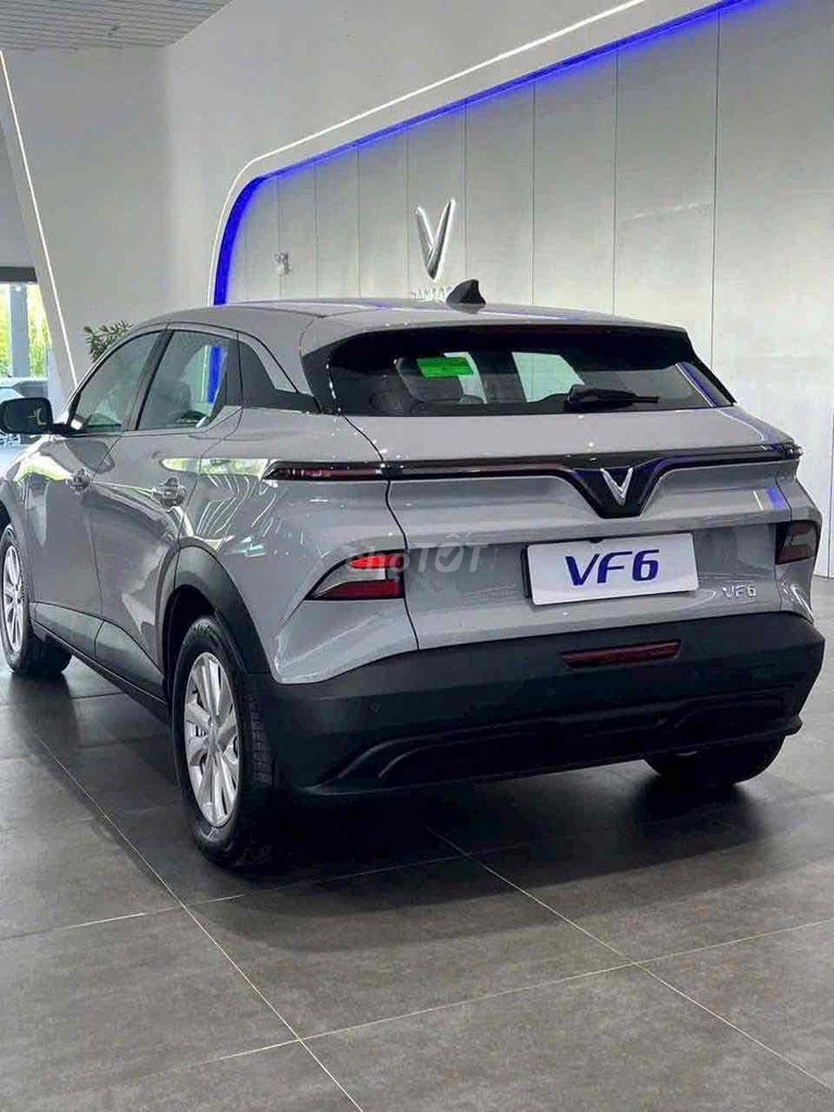 VinFast VF6 Eco 2026 - ảnh 3