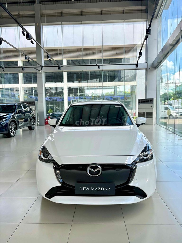 Mazda 2 - ảnh 1