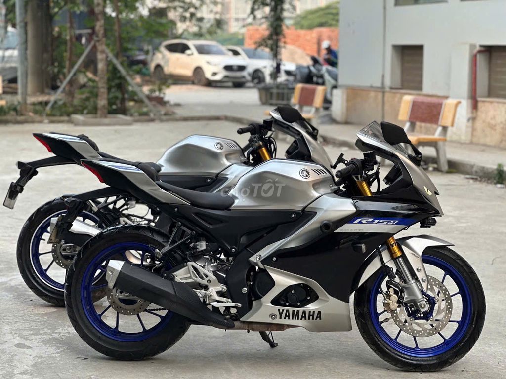 Yamaha R 2025 - ảnh 1