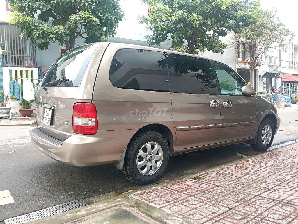 Kia Carnival 2009 - ảnh 2