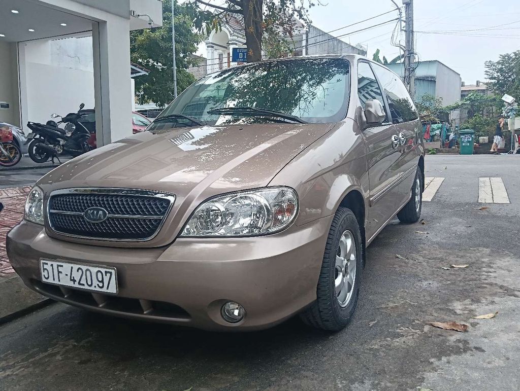 Kia Carnival 2009 - ảnh 3