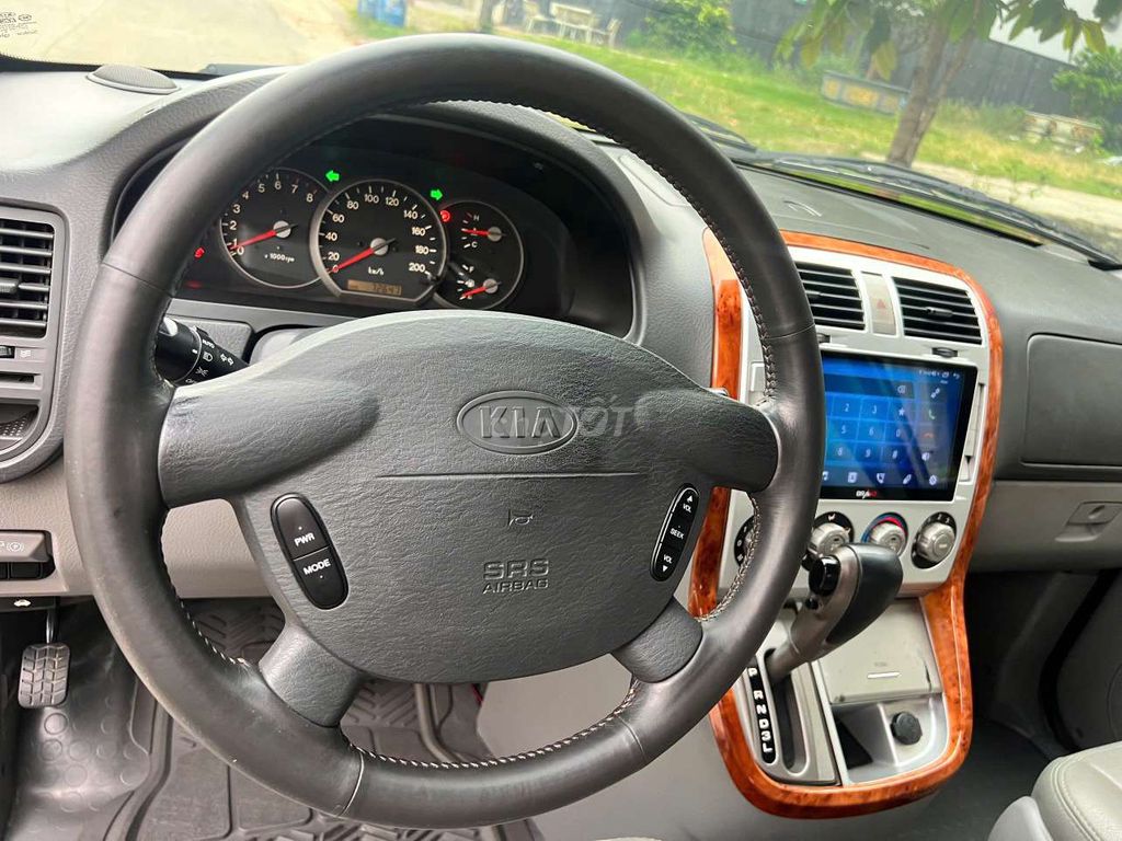 Kia Carnival 2009 - ảnh 5