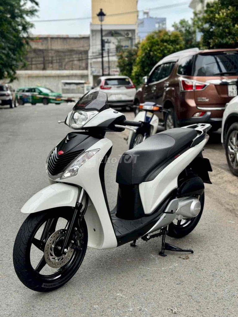 Honda 2010 - ảnh 3