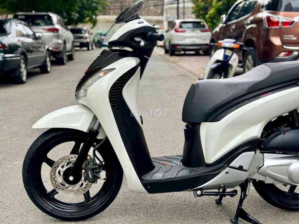 Honda 2010 - ảnh 5
