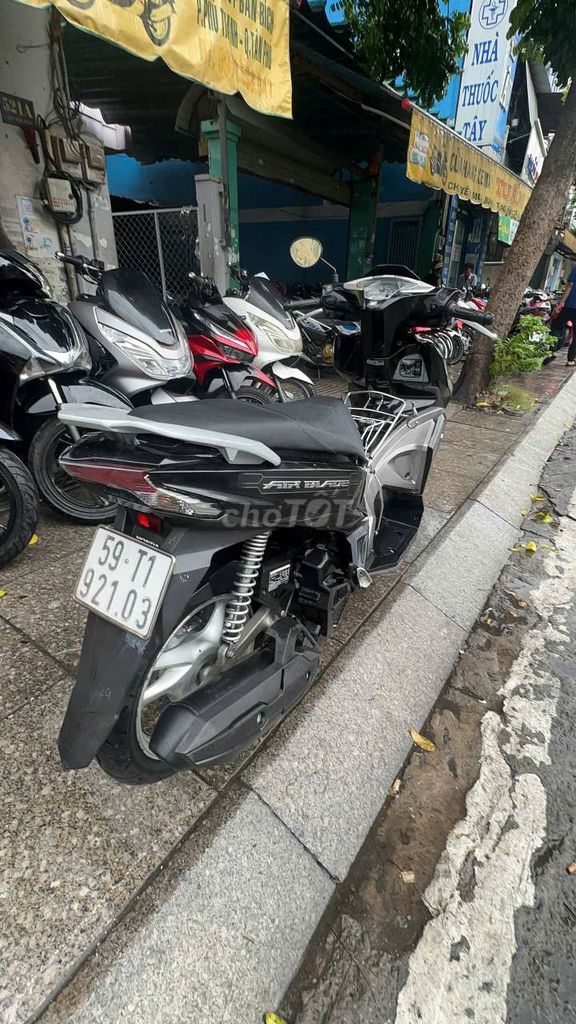 Honda Air Blade 2017 - ảnh 4