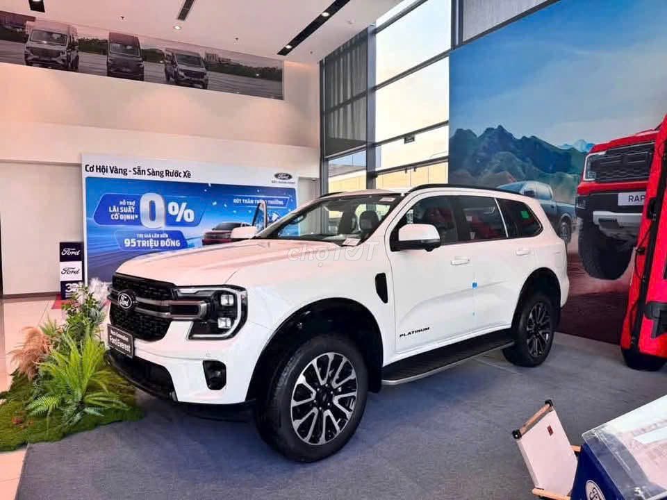 Ford Everest - ảnh 2