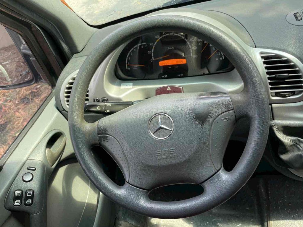 Mercedes-Benz 2010 - ảnh 3