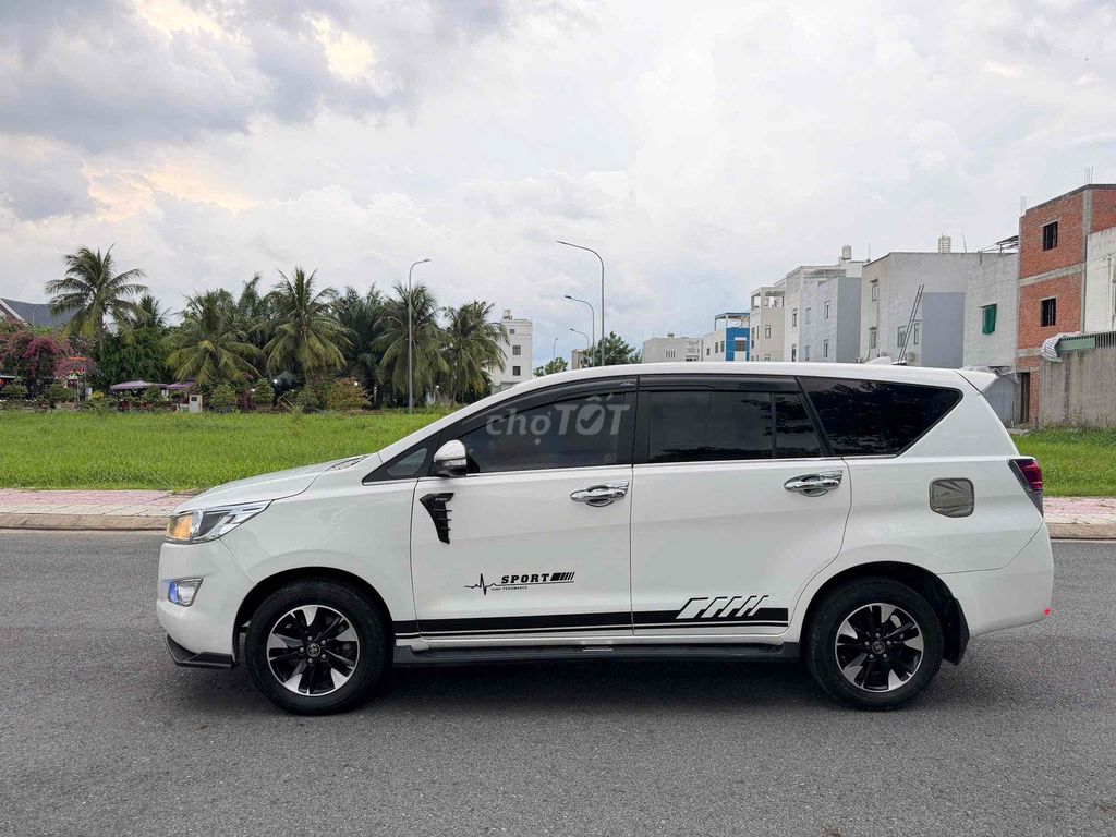 Toyota Innova 2017 - ảnh 4
