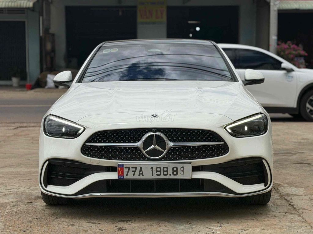 Mercedes-Benz - ảnh 1