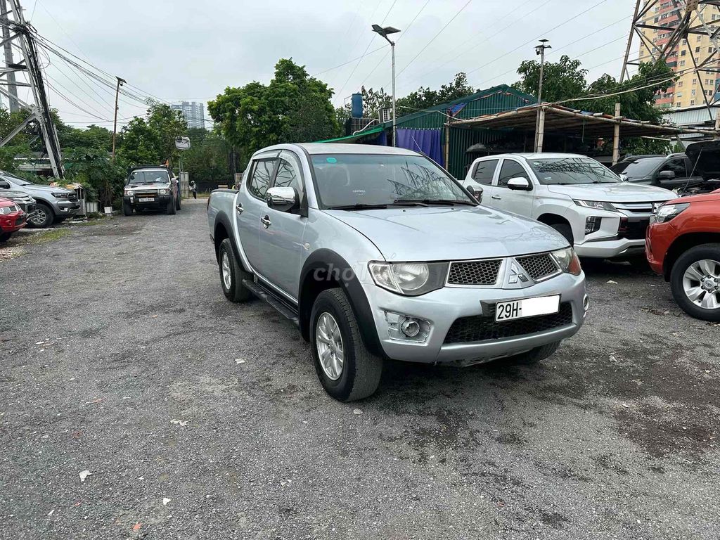 Mitsubishi Triton 2009 - ảnh 2