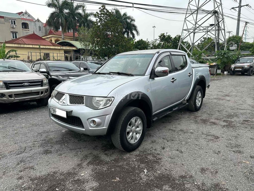 Mitsubishi Triton 2009 - ảnh 3