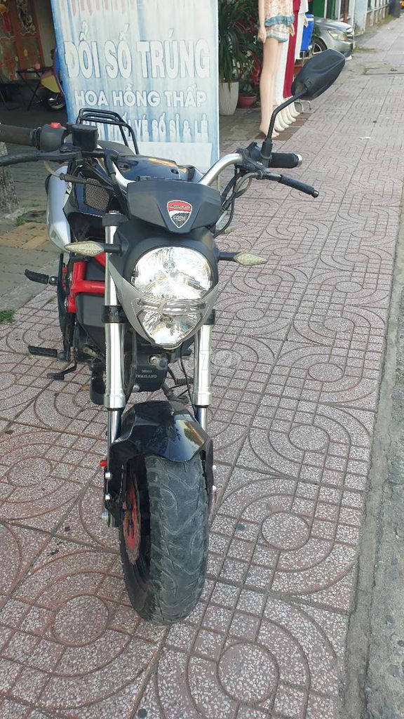 Ducati Monster 2021 - ảnh 1